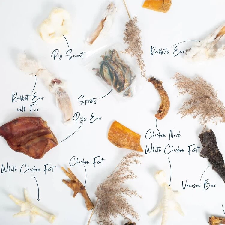 Lords & Labradors Natural Graze Luxury Treat Box 5 Lords & Labradors Natural Graze Luxury Treat Box - Image 3